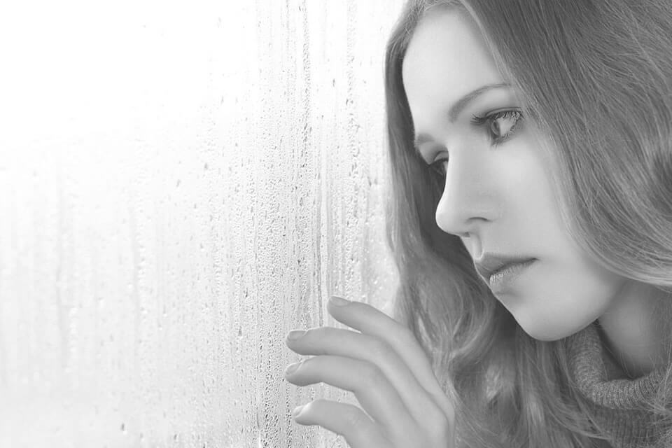 Qué es el sentimiento de vacío y su relación con los trastornos de la personalidad, conducta alimentaria, adicción, depresión y psicosis. Tratamiento en la Clínica Persum de Oviedo.