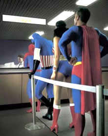 Varios superheroes haciendo cola para conseguir la Viagra